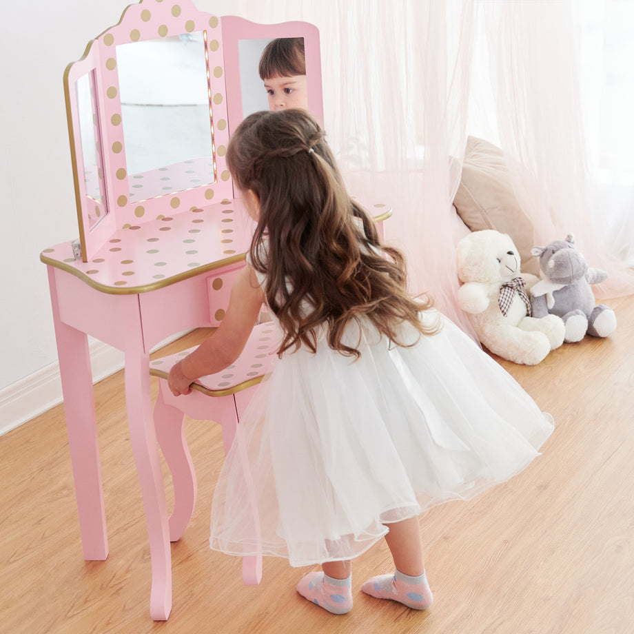 Kids dress table outlet